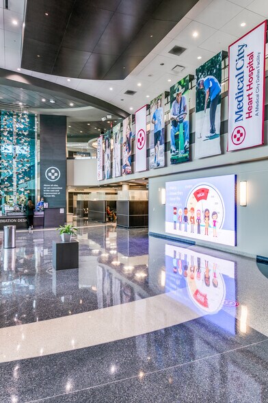 More Photos Of 11970 N Central Expy, Dallas Medical For Lease