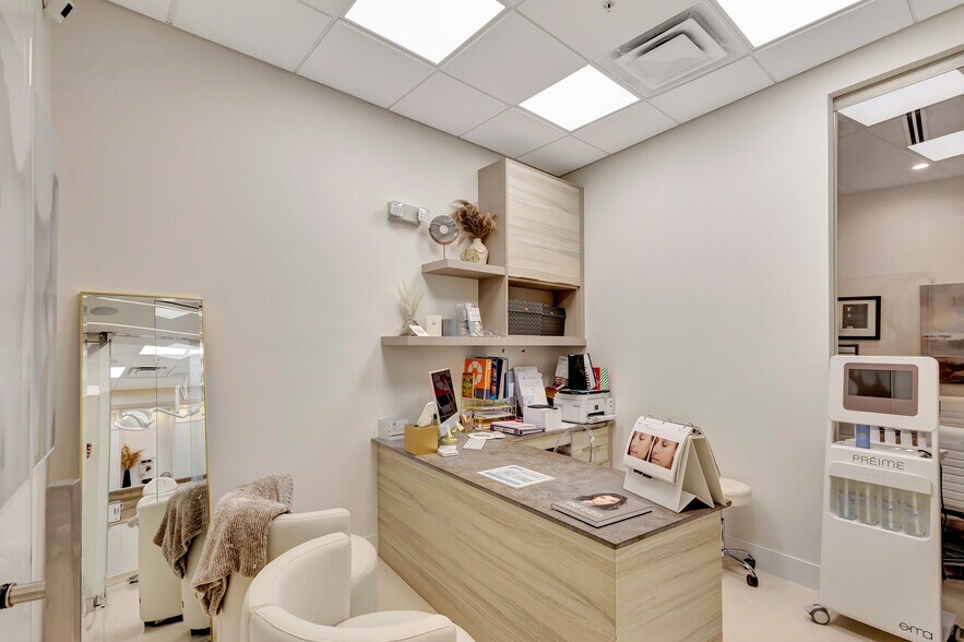 More Photos Of 2151 S Alternate A1A Hwy, Jupiter Medical For Sale