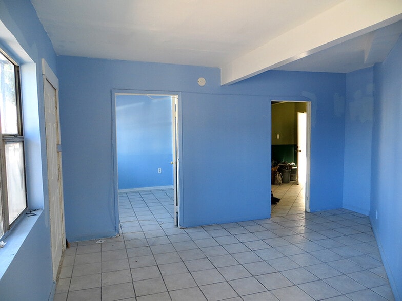 More Photos Of 5436 S Broadway, Los Angeles Storefront For Sale