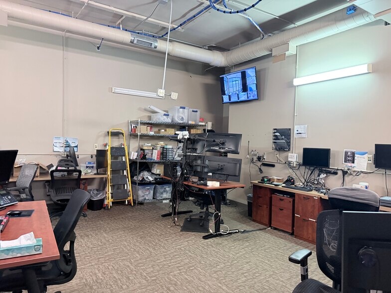 More Photos Of 150 N Prairie View Dr, Manteno General Retail For Sale