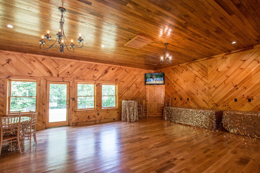 More Photos Of 21405 Parks Mill Rd, Abingdon Lodge Meeting Hall For Sale