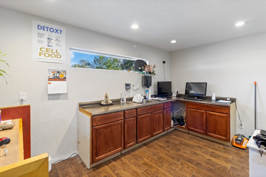 More Photos Of , Winter Haven Office For Sale