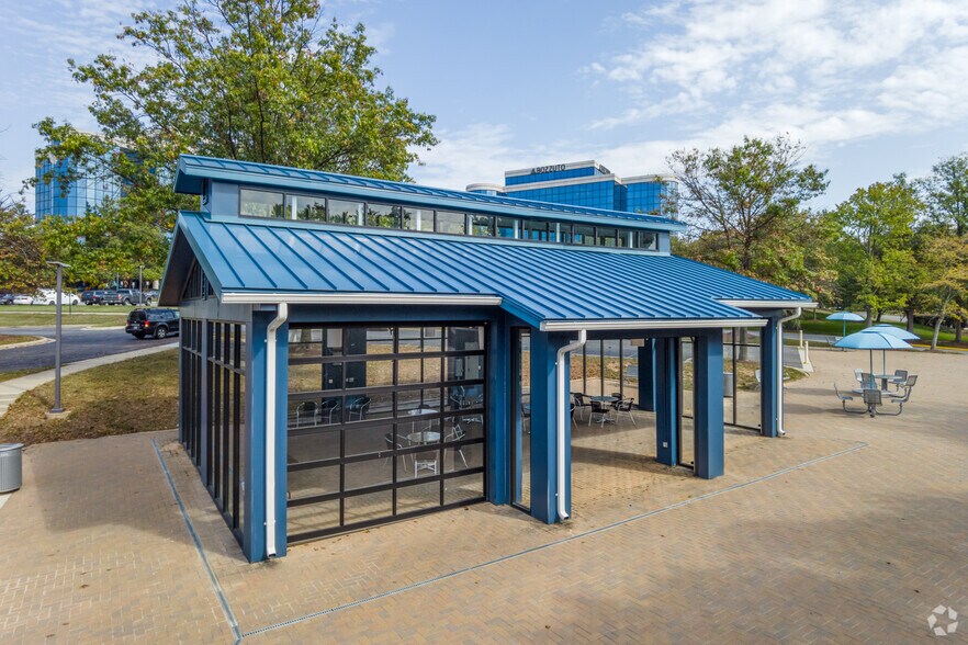 More Photos Of 6411 Ivy Ln, Greenbelt Office For Lease