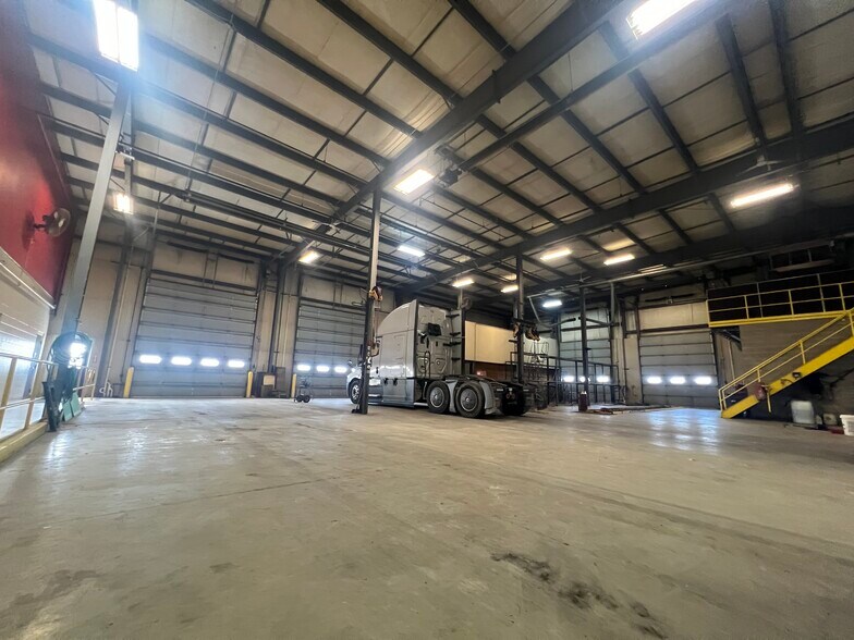 More Photos Of 1065 W Center St, Eureka Warehouse For Lease