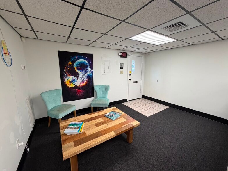 More Photos Of 2115 N 22nd St, Tampa Loft Creative Space For Lease