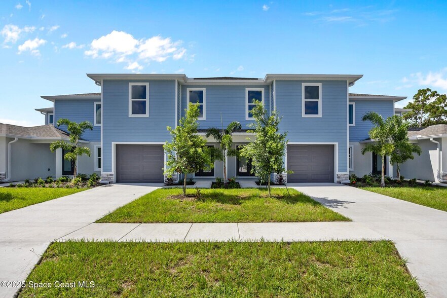 Primary Photo Of 207 HIDDEN WOODS PL, Melbourne Apartments For Sale