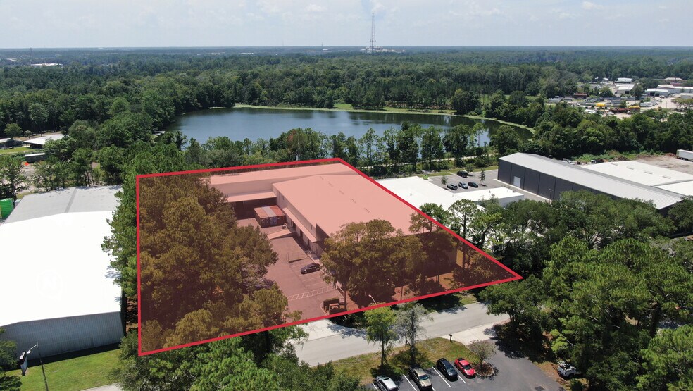 More Photos Of 7076 Davis Creek Rd, Jacksonville Warehouse For Lease