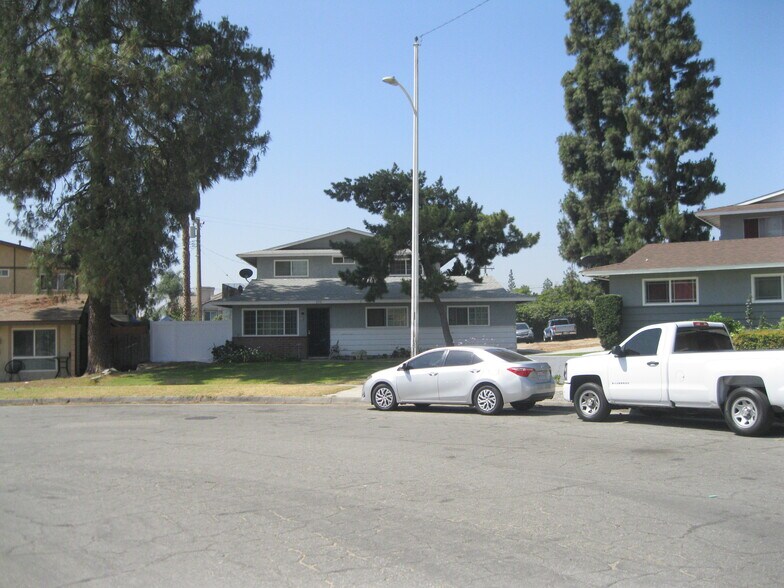 Primary Photo Of 173 W Cascade Dr, Rialto Manufactured Housing Mobile Home Park For Sale