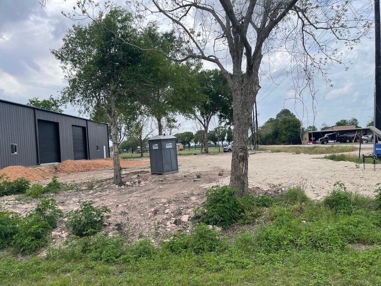 More Photos Of 1212 Cottonwood Church Rd, Rosenberg Warehouse For Lease
