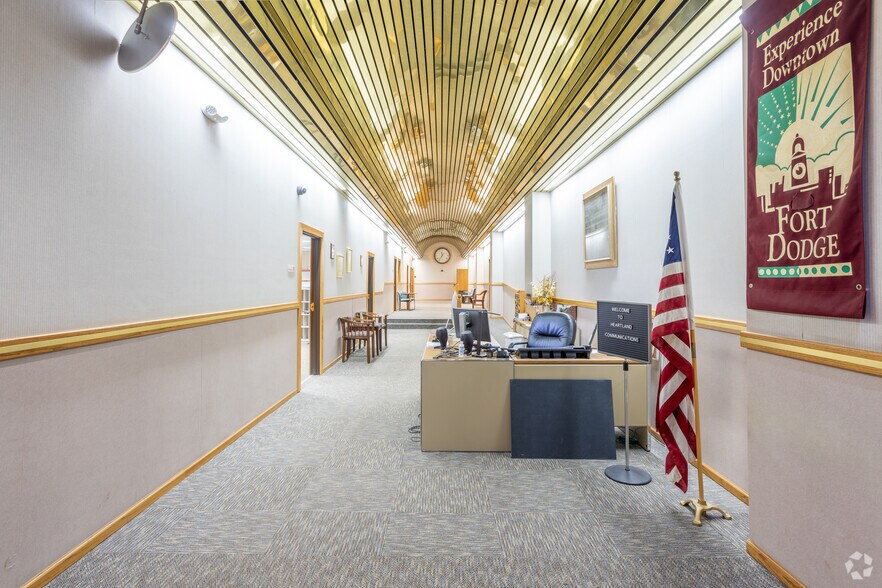 More Photos Of 1003 Central Ave, Fort Dodge Office For Sale