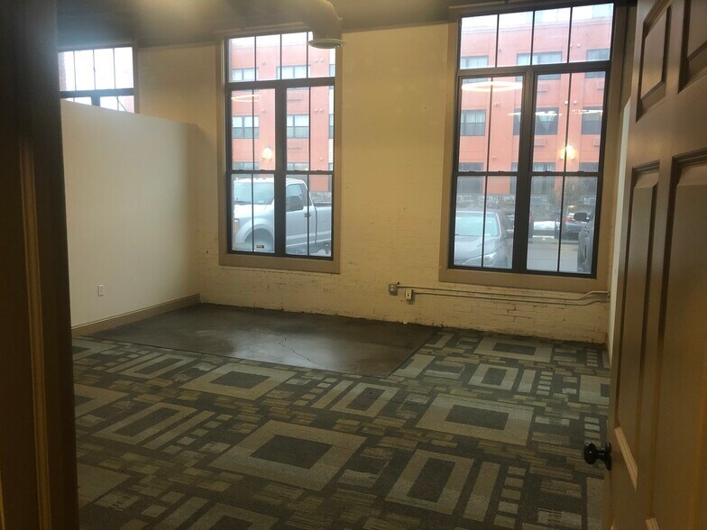 More Photos Of 214 Solar St, Syracuse Office For Lease