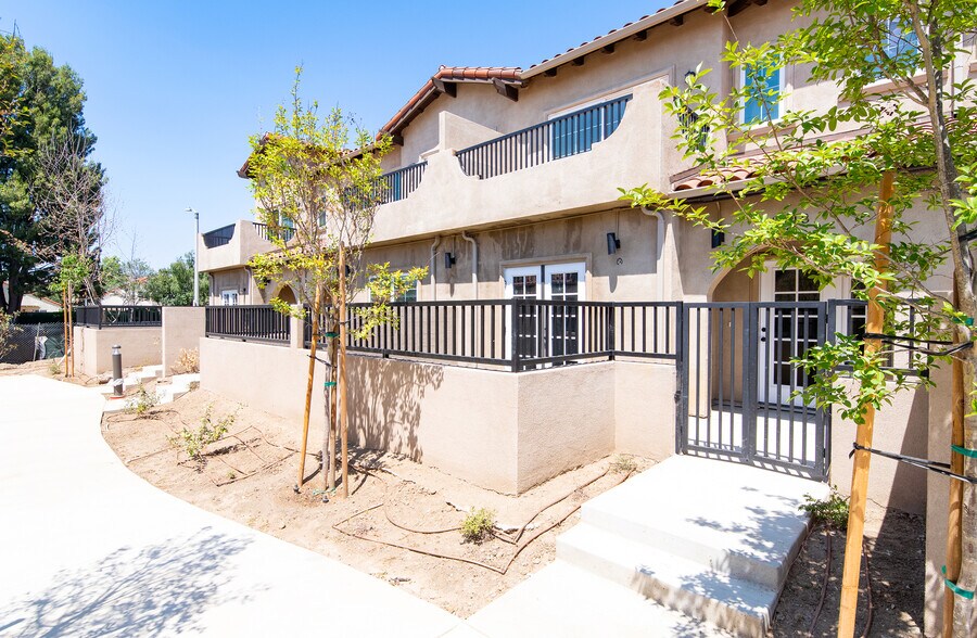 More Photos Of 5526 Los Angeles Ave, Simi Valley Apartments For Sale