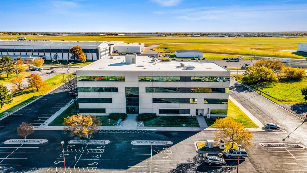 More Photos Of 101 S Webb Rd, Wichita Medical For Sale