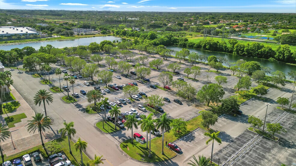 More Photos Of 15601 Sheridan St, Davie Unknown For Lease