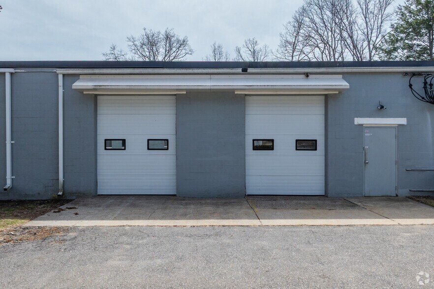 More Photos Of 1625 Washington St, Holliston Unknown For Lease