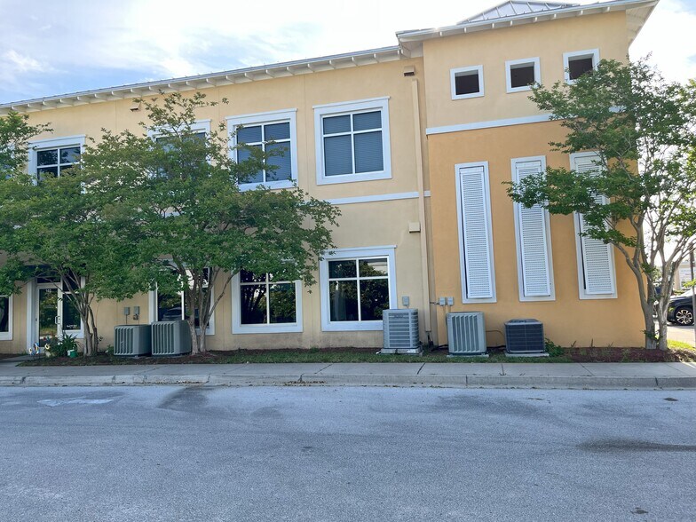 More Photos Of 1909 Beach Blvd, Jacksonville Beach Medical For Sale