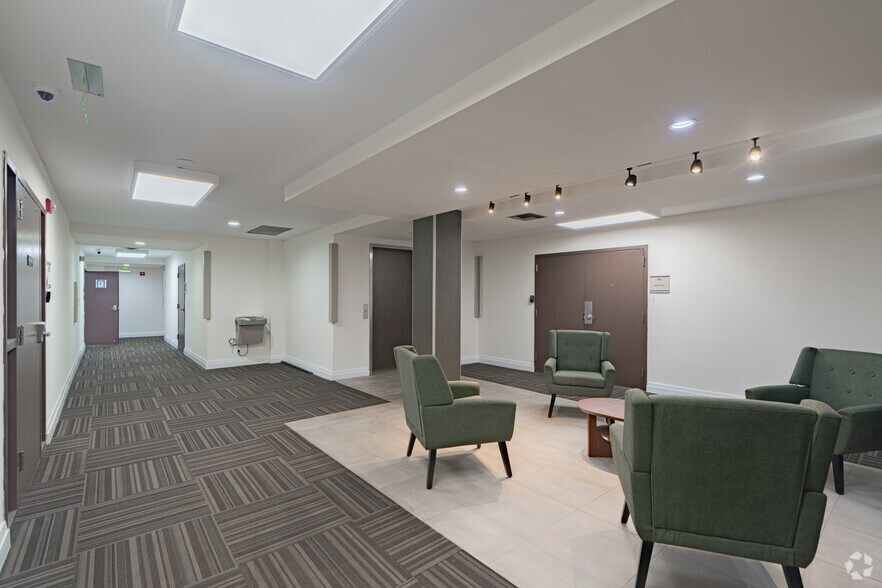 More Photos Of 5701 NW 88th Ave, Tamarac Office For Lease