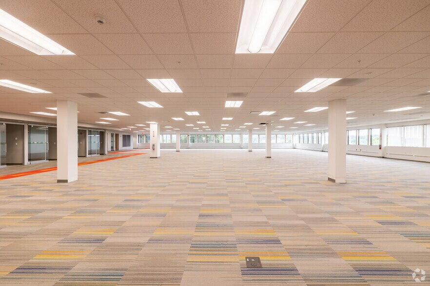 More Photos Of 14 Central Park Dr, Hooksett Medical For Lease