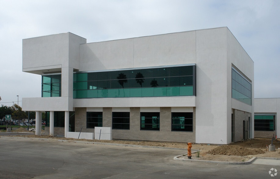 More Photos Of 2861 N Ventura Rd, Oxnard Office For Sale