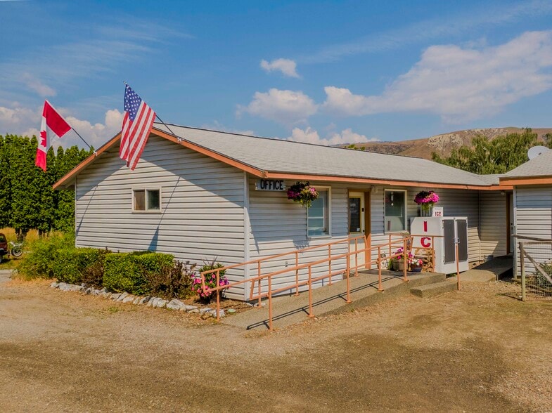 More Photos Of 10 McCammon Rd, Tonasket Hotel For Sale
