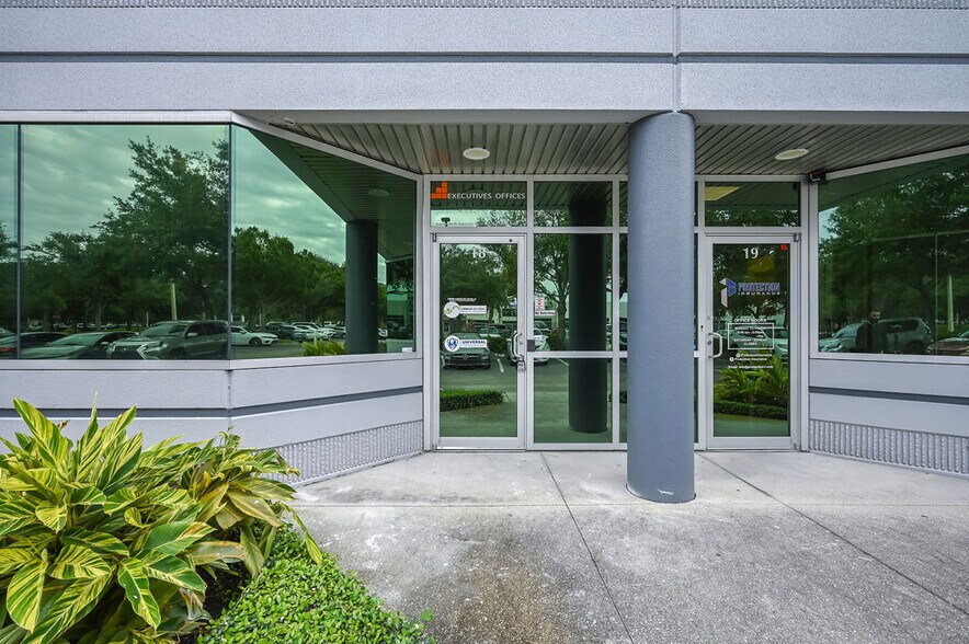 More Photos Of 7350 Futures Dr, Orlando Office For Sale