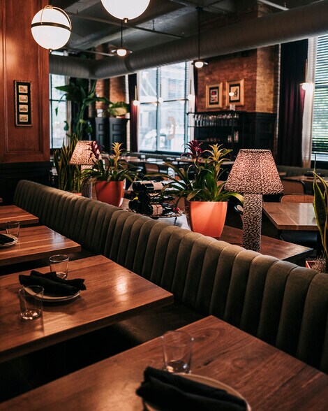 More Photos Of 115 N Carpenter St, Chicago Apartments For Lease