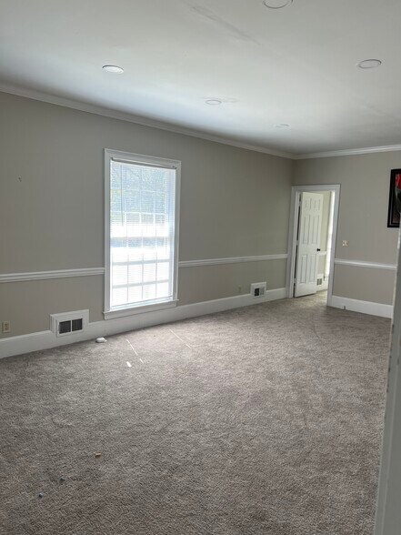 More Photos Of 1520 Pine Log Rd, Conyers Office For Lease