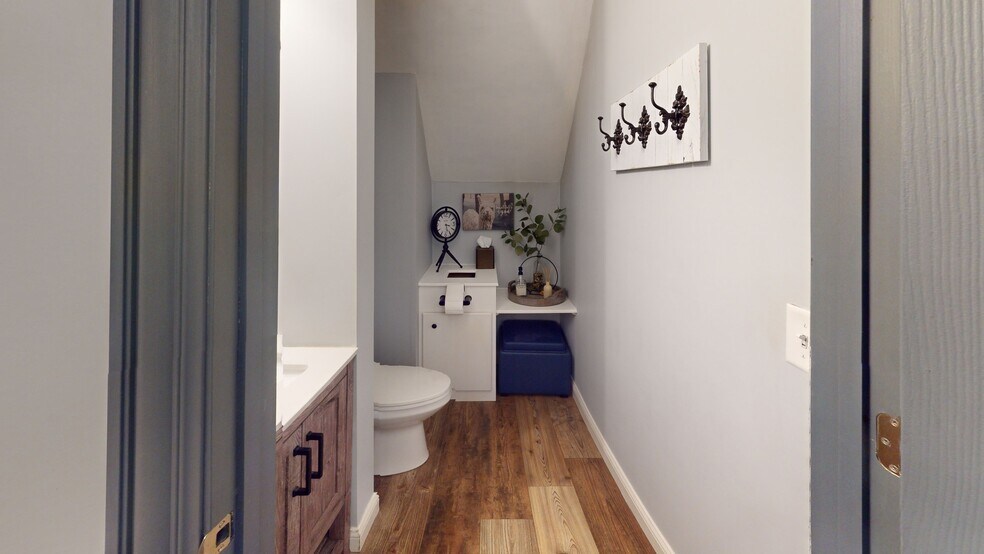 More Photos Of 240 Main St W, Carmel Storefront Retail Residential For Sale