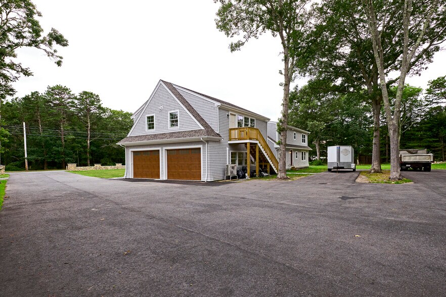More Photos Of 4 Edgerton Dr, North Falmouth Flex For Sale