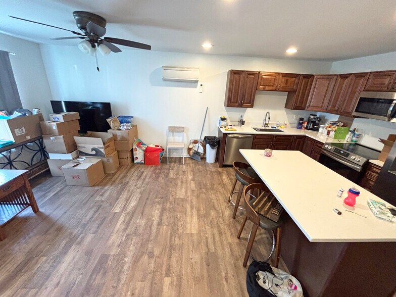 More Photos Of 91 E Adams St, Manteno Multifamily For Sale