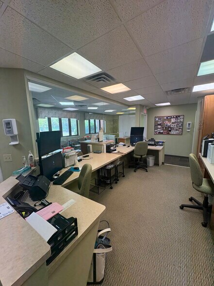 More Photos Of 5714-5724 Signal Hill Ct, Milford Medical For Sale