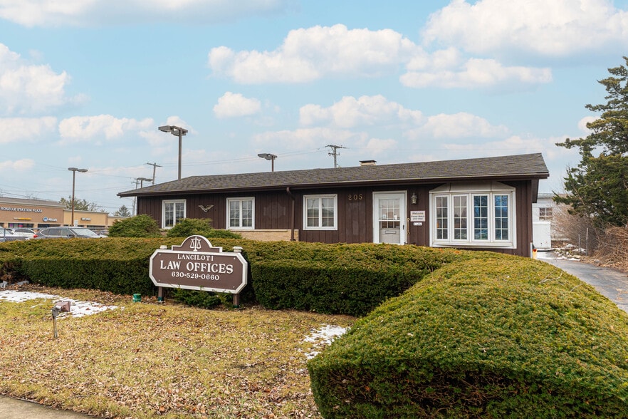 More Photos Of 205 Pinecroft Dr, Roselle Office For Sale