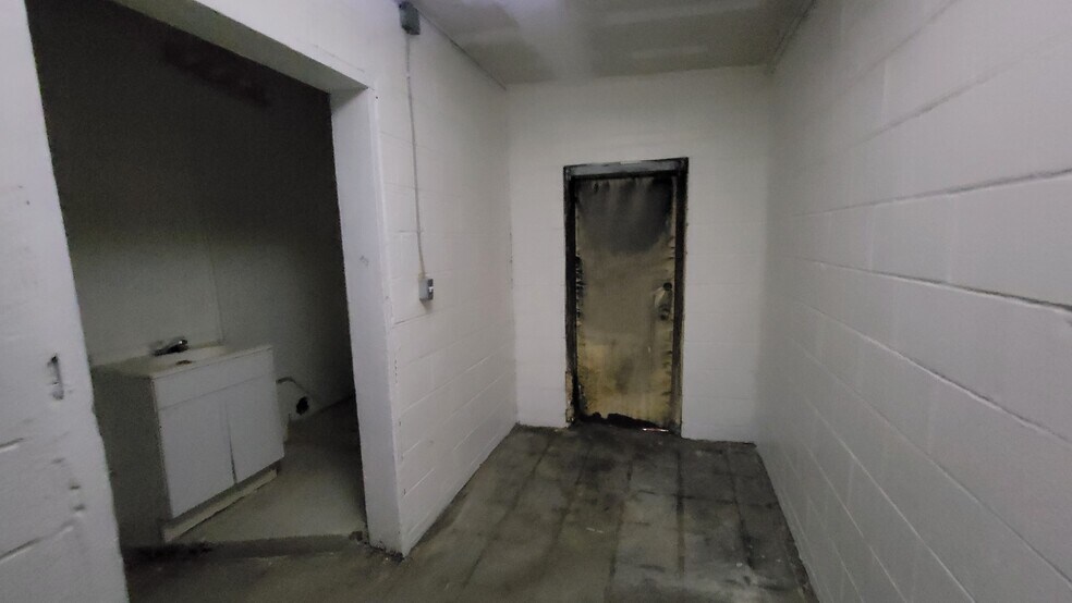 More Photos Of 1706 Hayden Ave, East Cleveland Auto Dealership For Sale