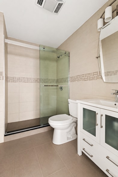More Photos Of 158 Newton St, Brooklyn Apartments For Sale