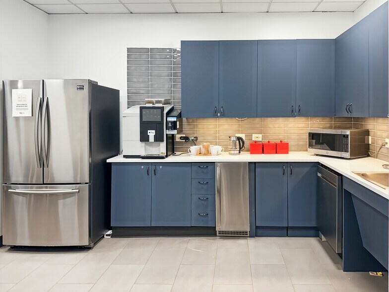 More Photos Of 211 N Union St, Alexandria Coworking Space