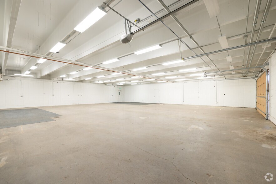 More Photos Of 2208 Bott Ave, Colorado Springs Service For Lease