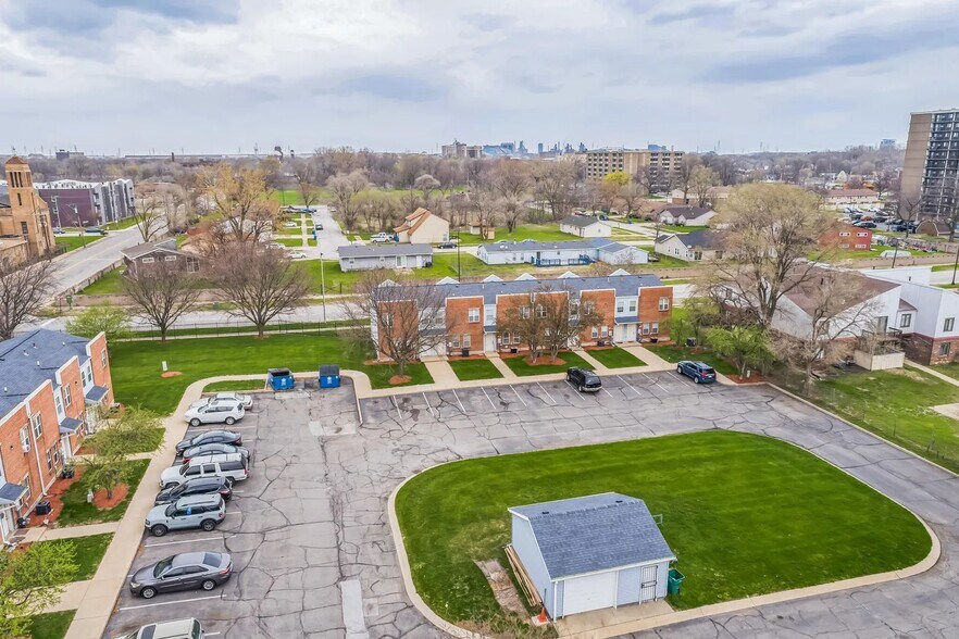 More Photos Of 1400 Jefferson St, Gary Apartments For Sale