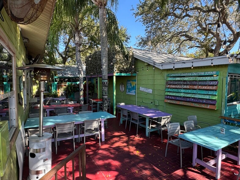 More Photos Of 1019 Florida Ave, Palm Harbor Restaurant For Sale