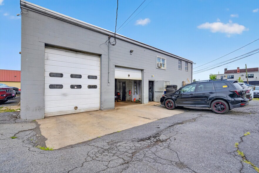 More Photos Of 708 N 18th St, Allentown Auto Repair For Lease