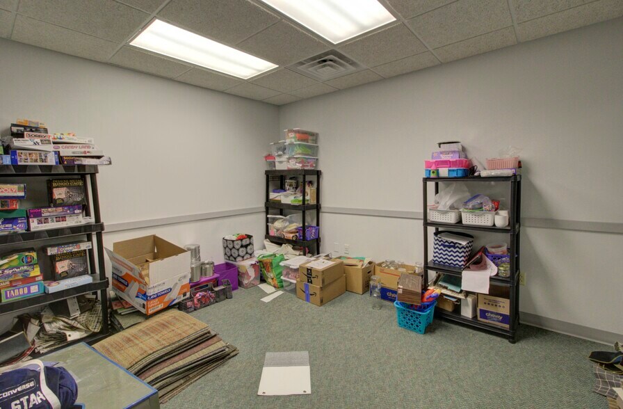 More Photos Of 224 E Main St, Ottawa Office For Sale