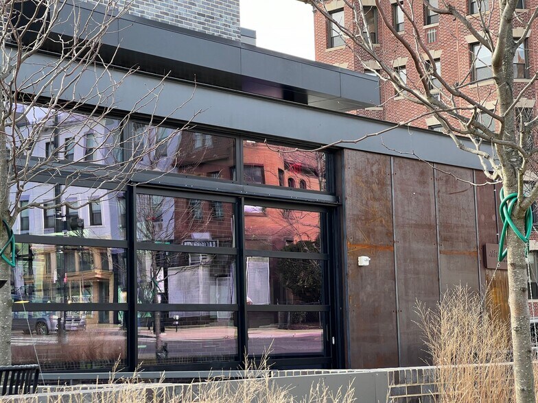 More Photos Of 2009 18th St NW, Washington Restaurant For Lease