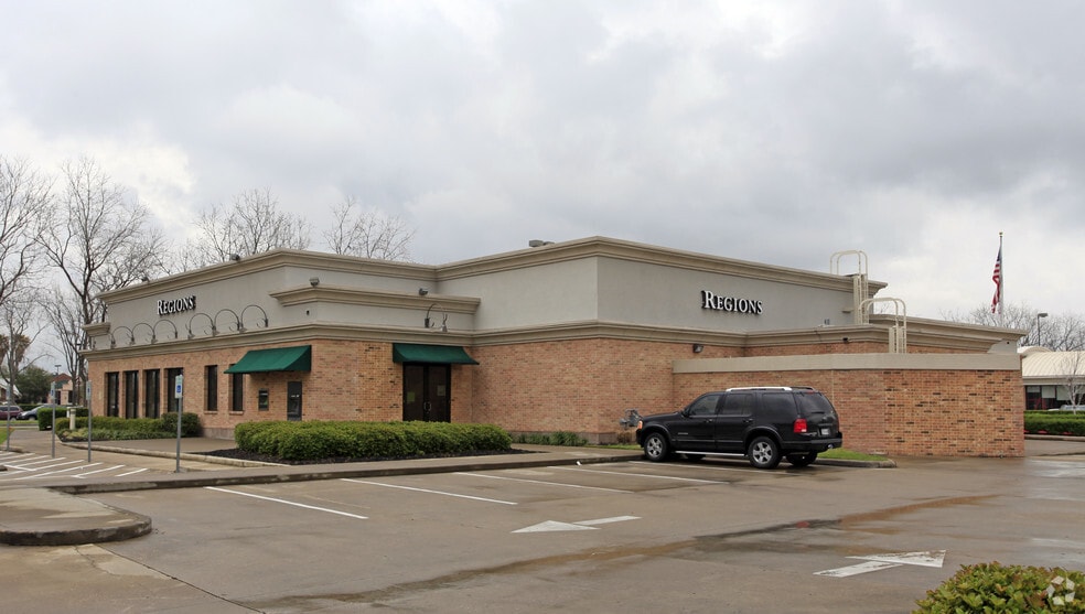 More Photos Of 2725-2623 Town-Center Blvd, Sugar Land Unknown For Lease