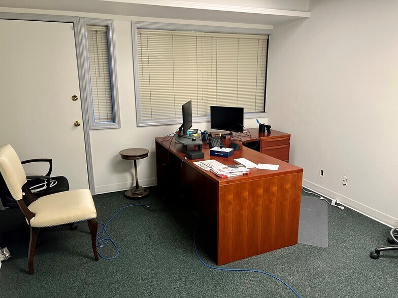 More Photos Of 1177 Pearl St, Eugene Office For Sale