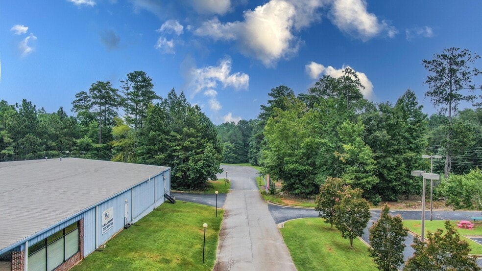 More Photos Of 3174 Salem Rd SE, Conyers Flex For Sale