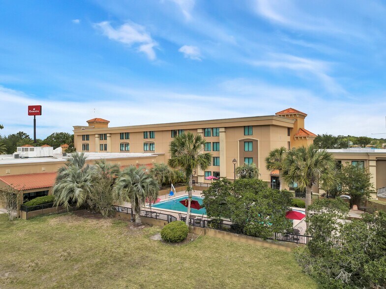 More Photos Of 9150 Baymeadows Rd, Jacksonville Hotel For Sale