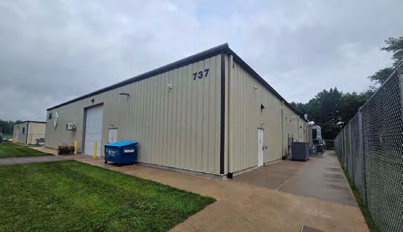 More Photos Of 737 Industrial Park Rd, Bangor Service For Sale