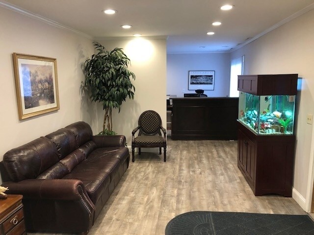 More Photos Of 100 Bradley Rd, Woodbridge Office For Sale