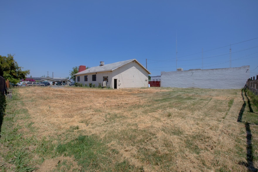 More Photos Of 332 W 8th St, Merced Religious Facility For Sale