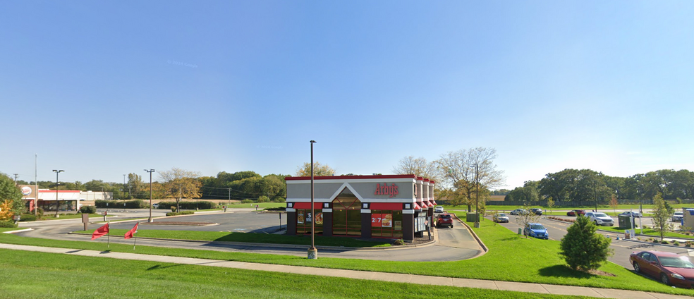 Primary Photo Of 6300 Lakeside Rd, Plano Fast Food For Lease