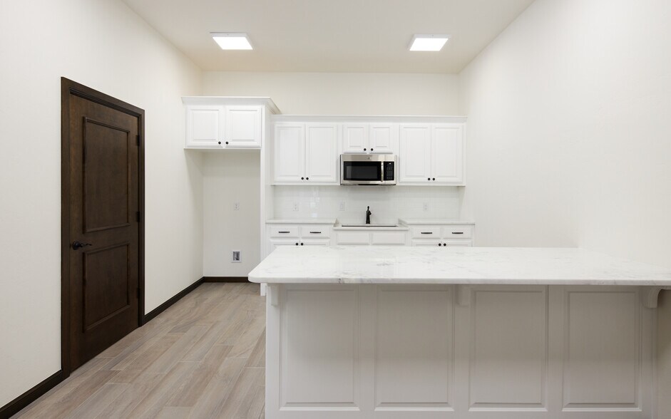 More Photos Of 2930 Adams Rd, Norman Office For Sale